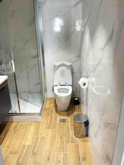 2 Bedroom Family With Free Parking דירה