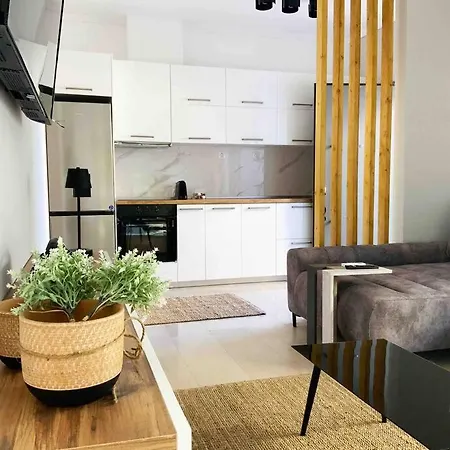 2 Bedroom Family Apartment With Free Parking Thessaloniki Exterior photo