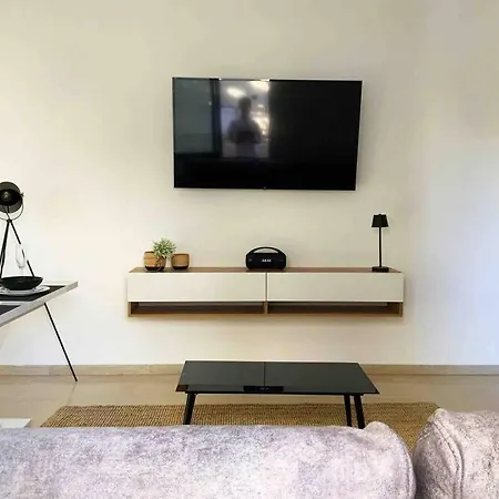 2 Bedroom Family Apartment With Free Parking Thessaloniki Exterior photo