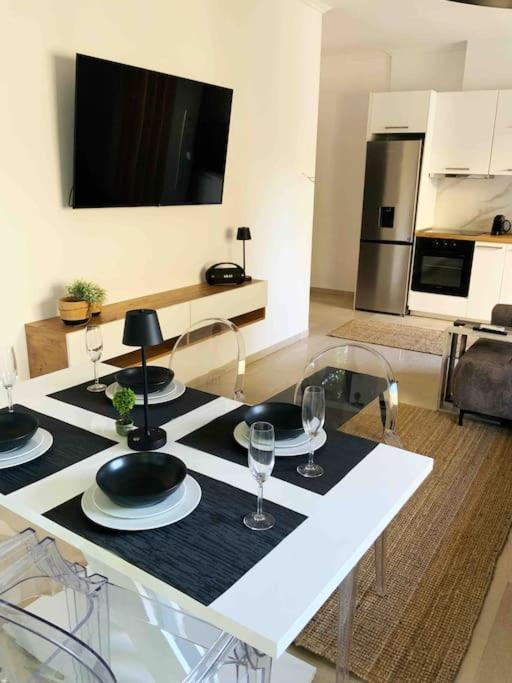 2 Bedroom Family With Free Parking Apartment Thessaloniki